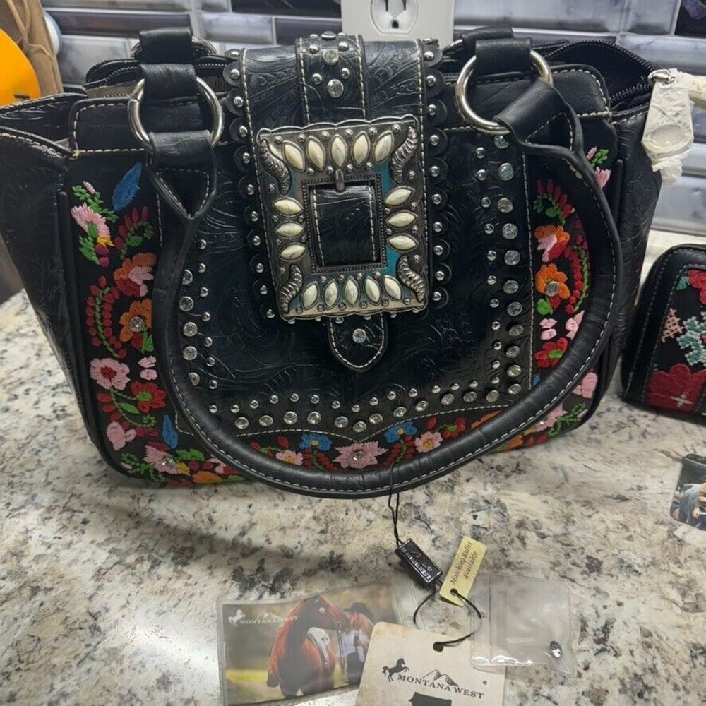 Montana West Buckle Collection Concealed Handgun Tote Includes Wallet